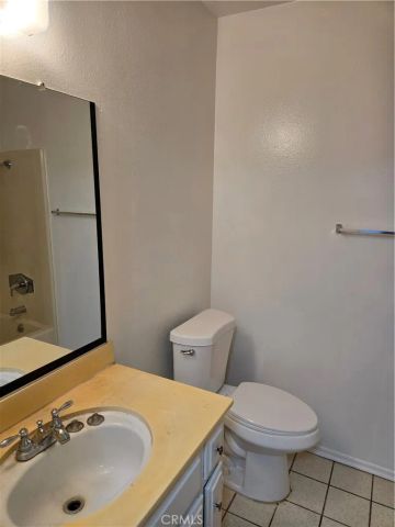 2501 W Sunflower F4, Santa Ana, CA 92704