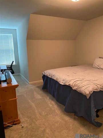 1058 Shadow Bluff Dr, Baton Rouge, LA 70820