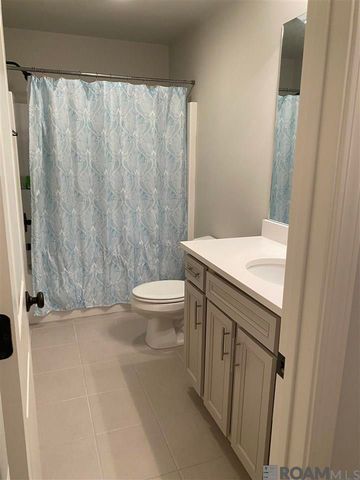 1058 Shadow Bluff Dr, Baton Rouge, LA 70820