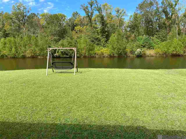 1058 Shadow Bluff Dr, Baton Rouge, LA 70820