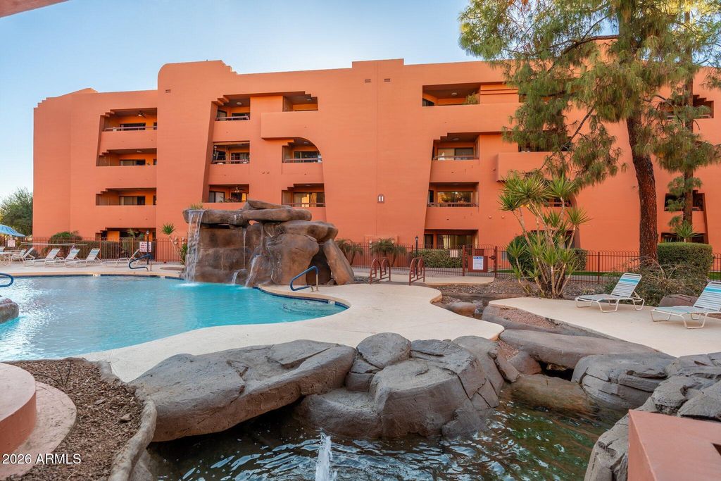 Image 45 of property listing at 12212 N Paradise Village Parkway S 129, Phoenix, AZ 85032