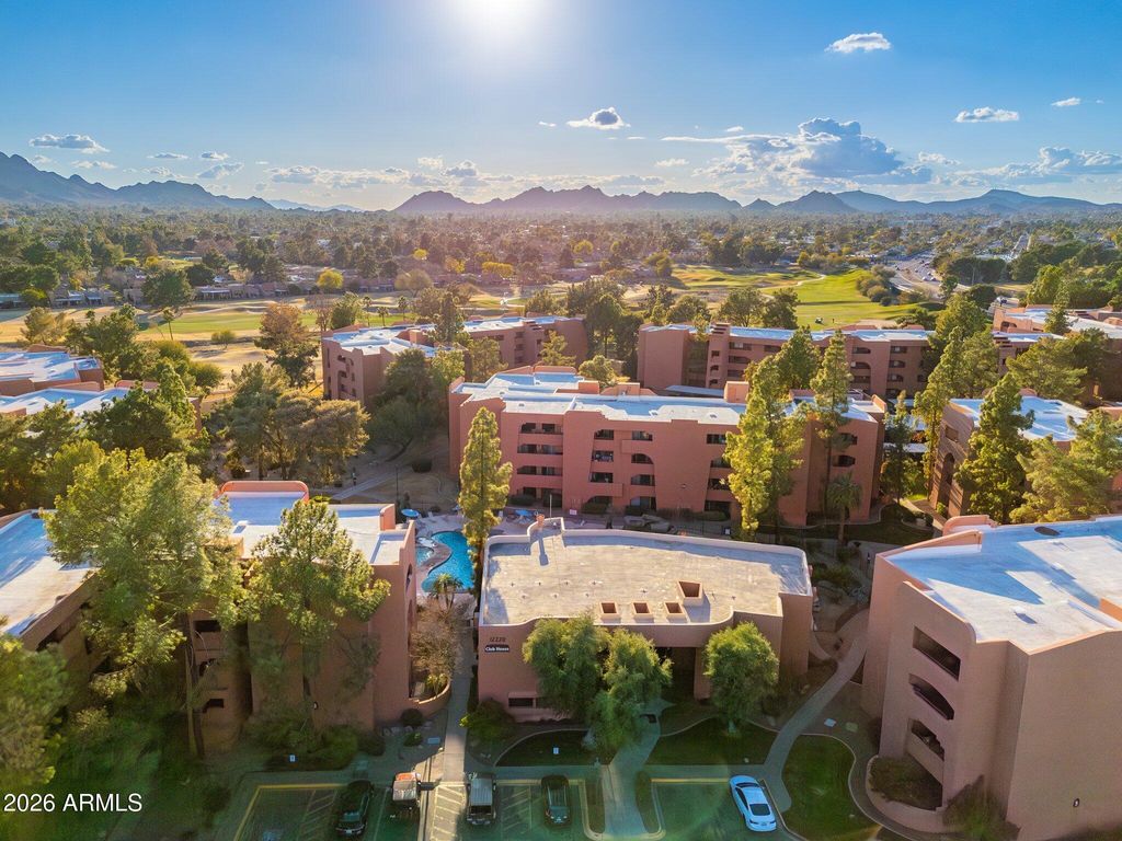 Image 49 of property listing at 12212 N Paradise Village Parkway S 129, Phoenix, AZ 85032