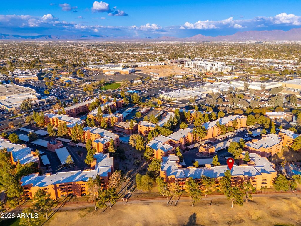 Image 58 of property listing at 12212 N Paradise Village Parkway S 129, Phoenix, AZ 85032