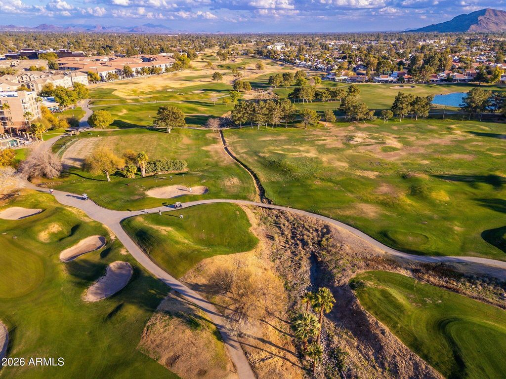 Image 63 of property listing at 12212 N Paradise Village Parkway S 129, Phoenix, AZ 85032