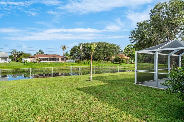 2367 SE Rock Springs Drive, Port St. Lucie, FL 34952