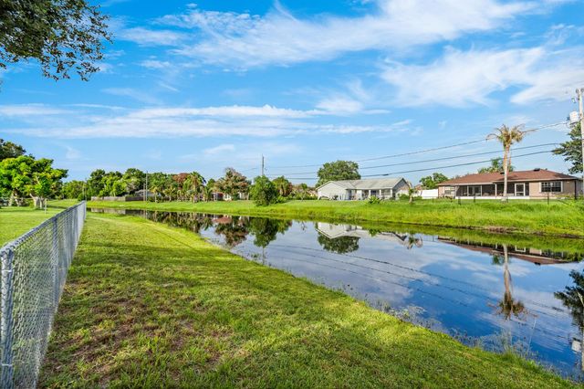 2367 SE Rock Springs Drive, Port St. Lucie, FL 34952