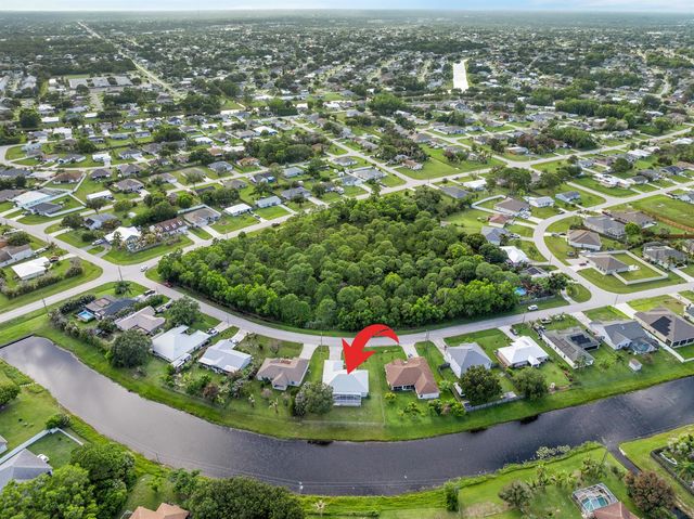 2367 SE Rock Springs Drive, Port St. Lucie, FL 34952