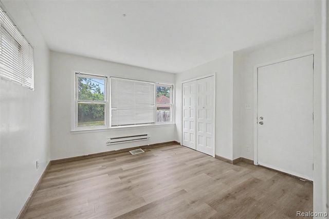 8835 Robson Street, Detroit, MI 48228