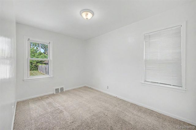 8835 Robson Street, Detroit, MI 48228