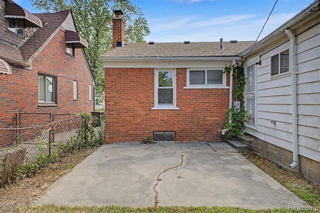 8835 Robson Street, Detroit, MI 48228