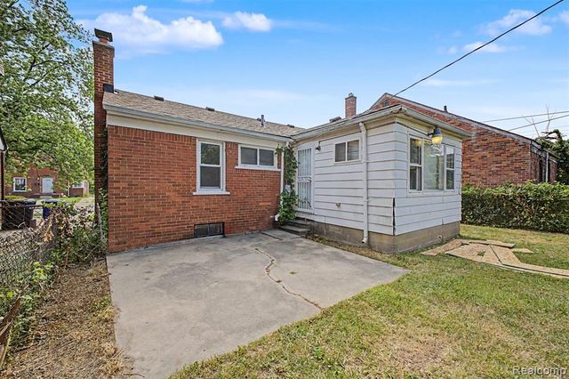 8835 Robson Street, Detroit, MI 48228