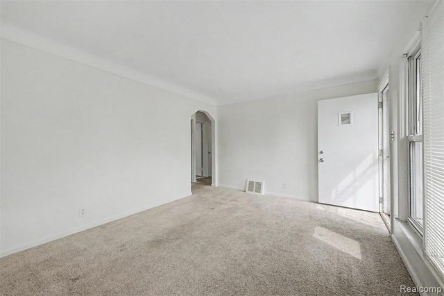 8835 Robson Street, Detroit, MI 48228