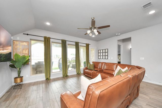 1711 Rustling Creek Drive, Missouri City, TX 77459