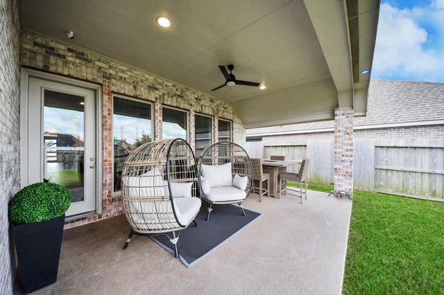 1711 Rustling Creek Drive, Missouri City, TX 77459