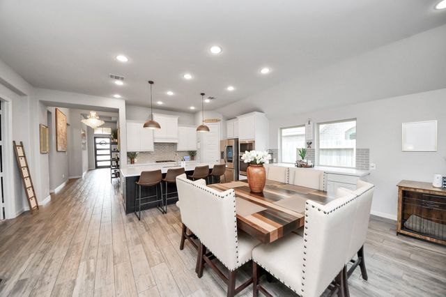 1711 Rustling Creek Drive, Missouri City, TX 77459