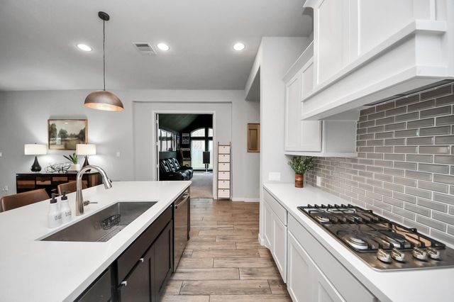 1711 Rustling Creek Drive, Missouri City, TX 77459