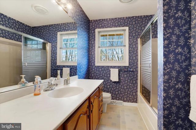 3745 STARVIEW DR, York, PA 17402