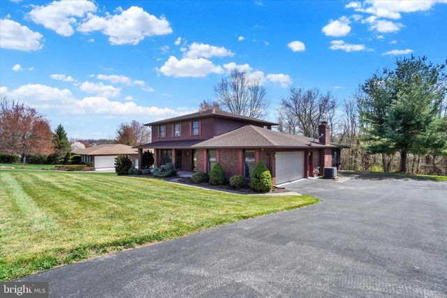 3745 STARVIEW DR, York, PA 17402