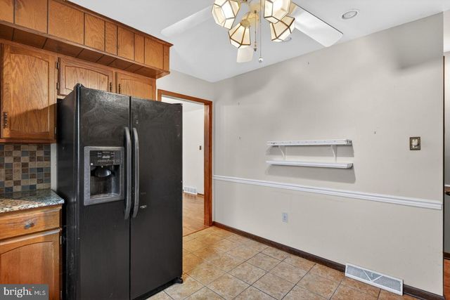 426 SIOUX DR, Mechanicsburg, PA 17050