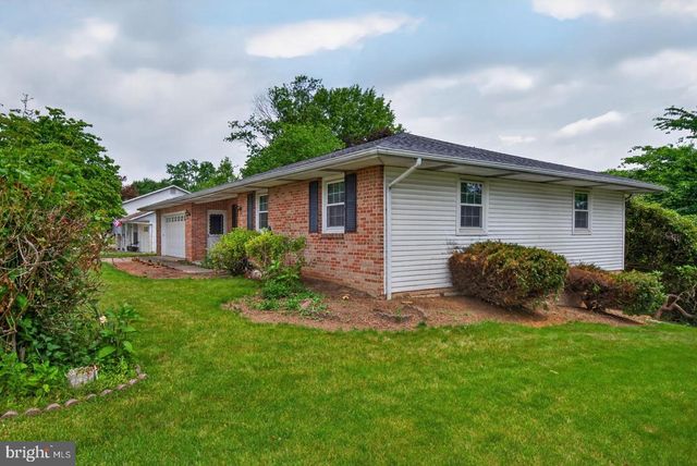 426 SIOUX DR, Mechanicsburg, PA 17050