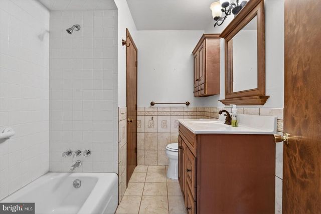 426 SIOUX DR, Mechanicsburg, PA 17050