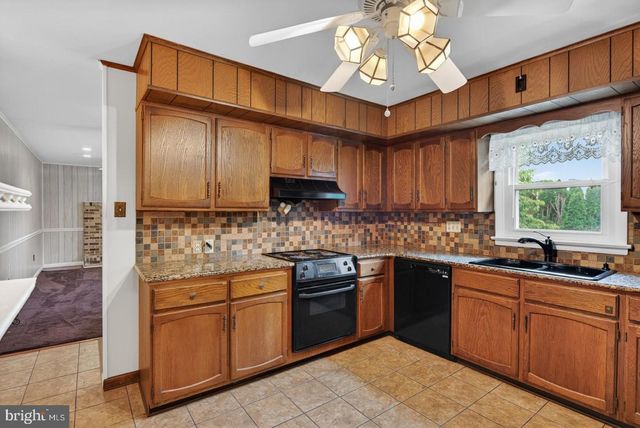 426 SIOUX DR, Mechanicsburg, PA 17050