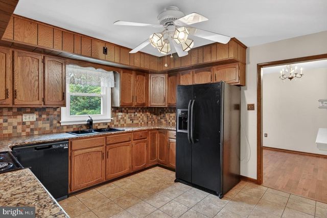 426 SIOUX DR, Mechanicsburg, PA 17050