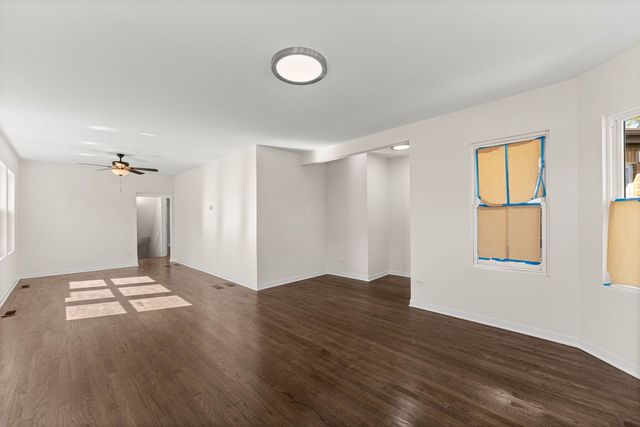8950 S Lowe Avenue, Chicago, IL 60620