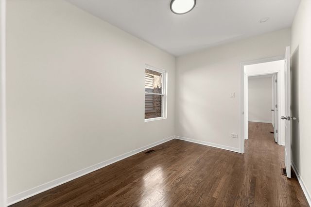 8950 S Lowe Avenue, Chicago, IL 60620