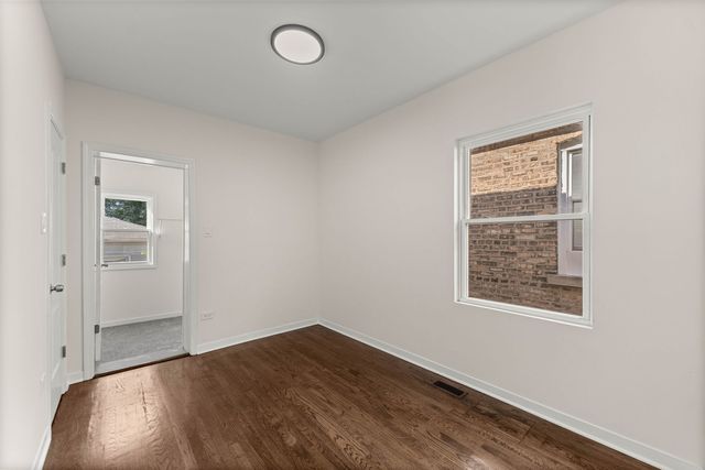 8950 S Lowe Avenue, Chicago, IL 60620