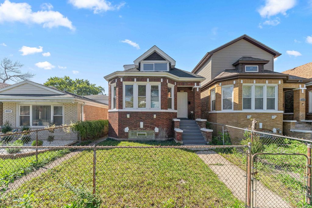 8950 S Lowe Avenue, Chicago, IL 60620