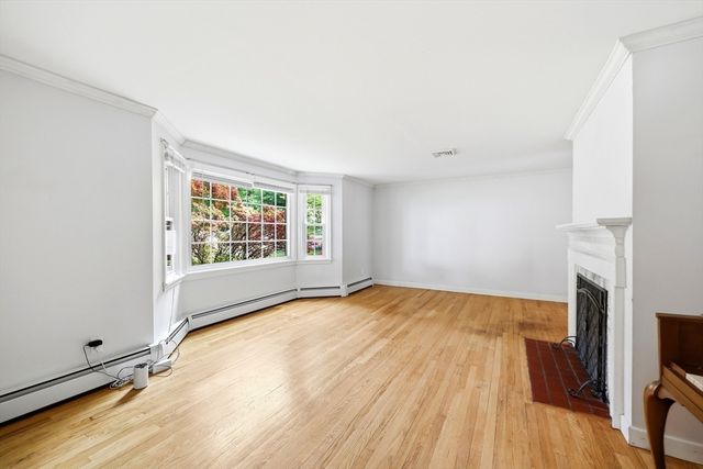 130 Connecticut Ave, Springfield, MA 01104