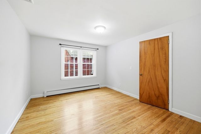 130 Connecticut Ave, Springfield, MA 01104