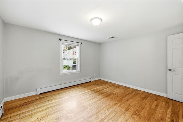 130 Connecticut Ave, Springfield, MA 01104