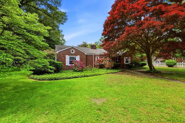 130 Connecticut Ave, Springfield, MA 01104