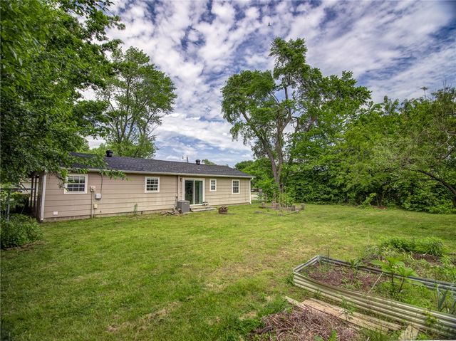 2101 Sycamore Place, Springdale, AR 72762