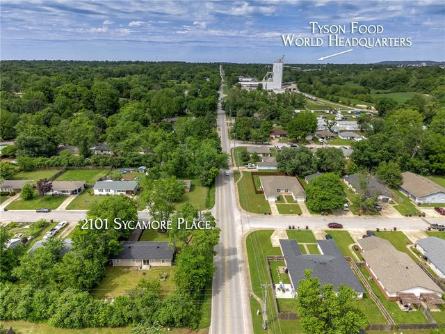 2101 Sycamore Place, Springdale, AR 72762