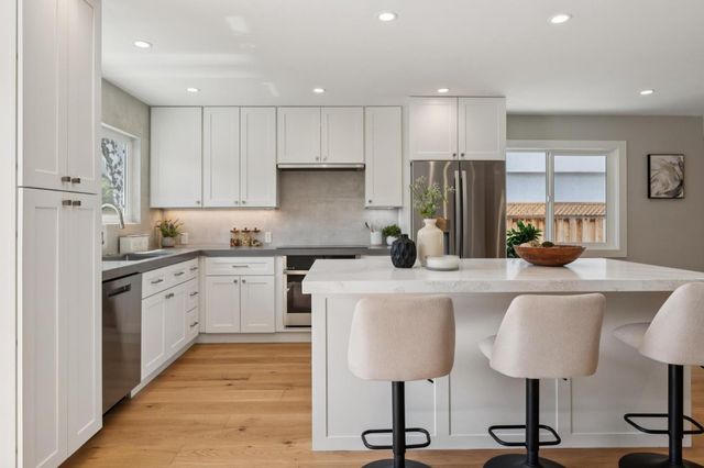 935 Circle Drive, Santa Clara, CA 95050