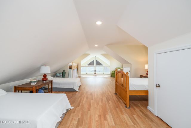 142 Black Point Road H9, Rumson, NJ 07760