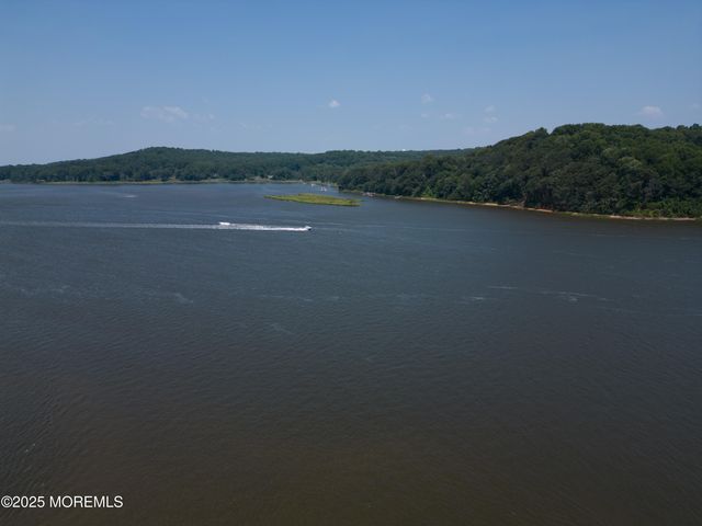 142 Black Point Road H9, Rumson, NJ 07760