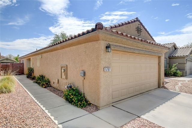 5707 Great Eagle Court, Las Vegas, NV 89122
