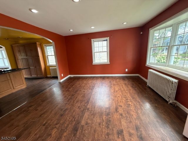 525 Sycamore St, Rahway City, NJ 07065