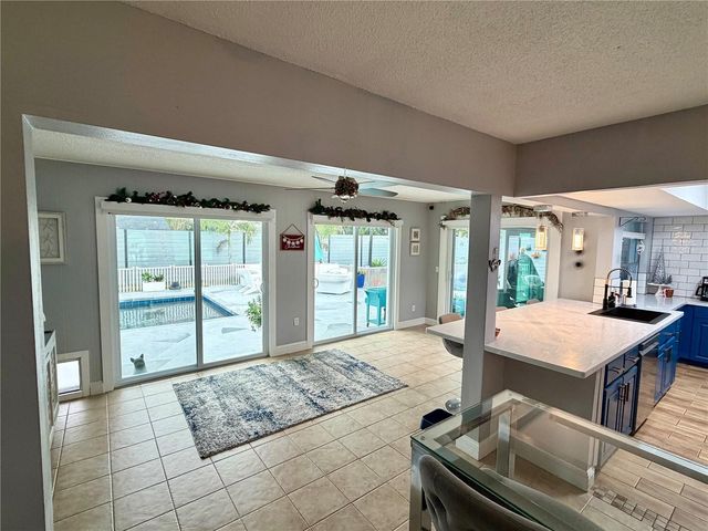 3233 TEAL AVENUE, Sarasota, FL 34232