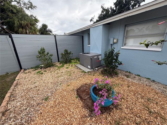 3233 TEAL AVENUE, Sarasota, FL 34232