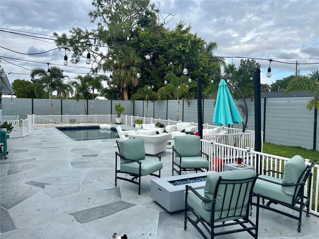 3233 TEAL AVENUE, Sarasota, FL 34232