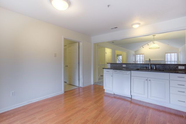 28471 Carlton Way Drive 92, Novi City, MI 48375