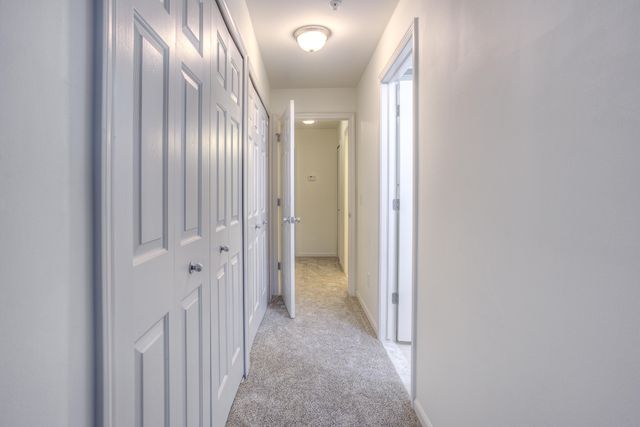 28471 Carlton Way Drive 92, Novi City, MI 48375