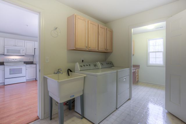 28471 Carlton Way Drive 92, Novi City, MI 48375