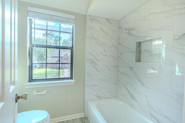 5938 Theall Road, Houston, TX 77066