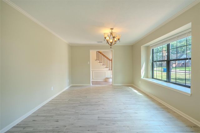 5938 Theall Road, Houston, TX 77066